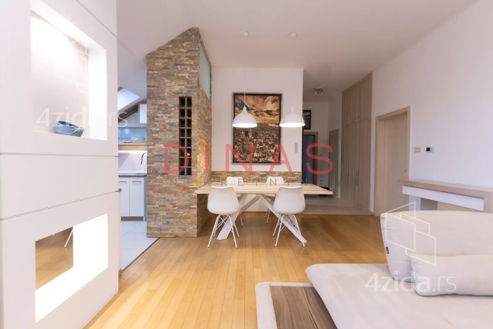 Petosoban stan | 4zida