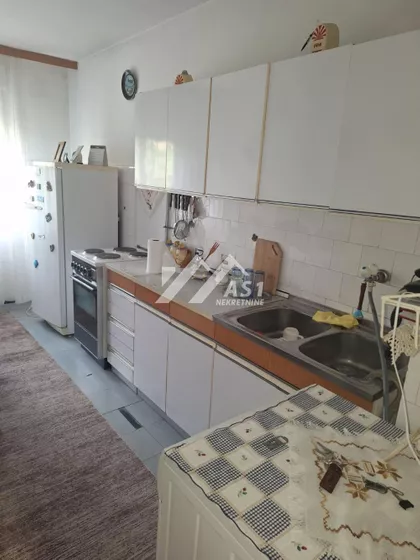 Pariske komune | 4zida.rs