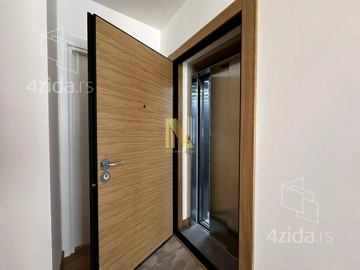 Petosoban stan | 4zida