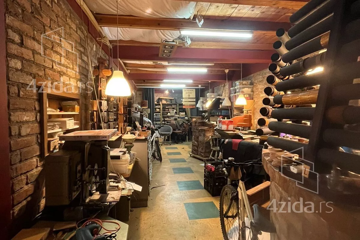 Poslovni prostor | 4zida