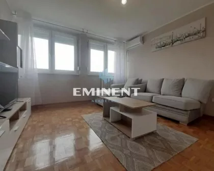 Pariske komune | 4zida.rs