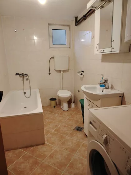 Hadži Prodanova | 4zida.rs