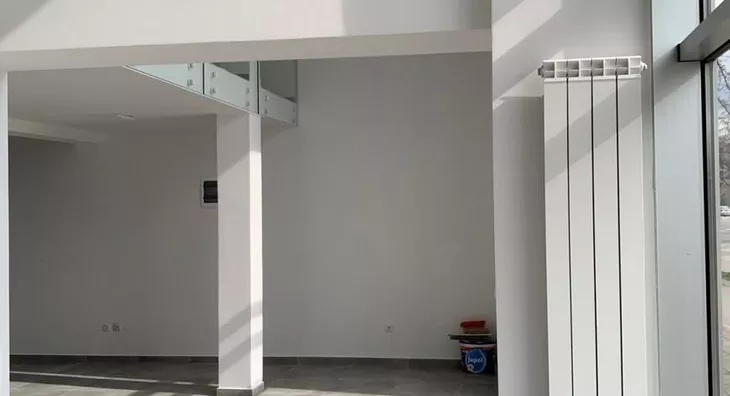 Lokal | 4zida