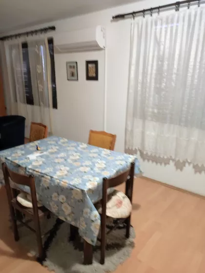 Ratka Mitrovića 13 | 4zida.rs