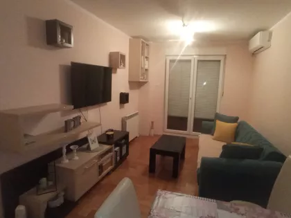 Bulevar Cara Lazara | 4zida.rs