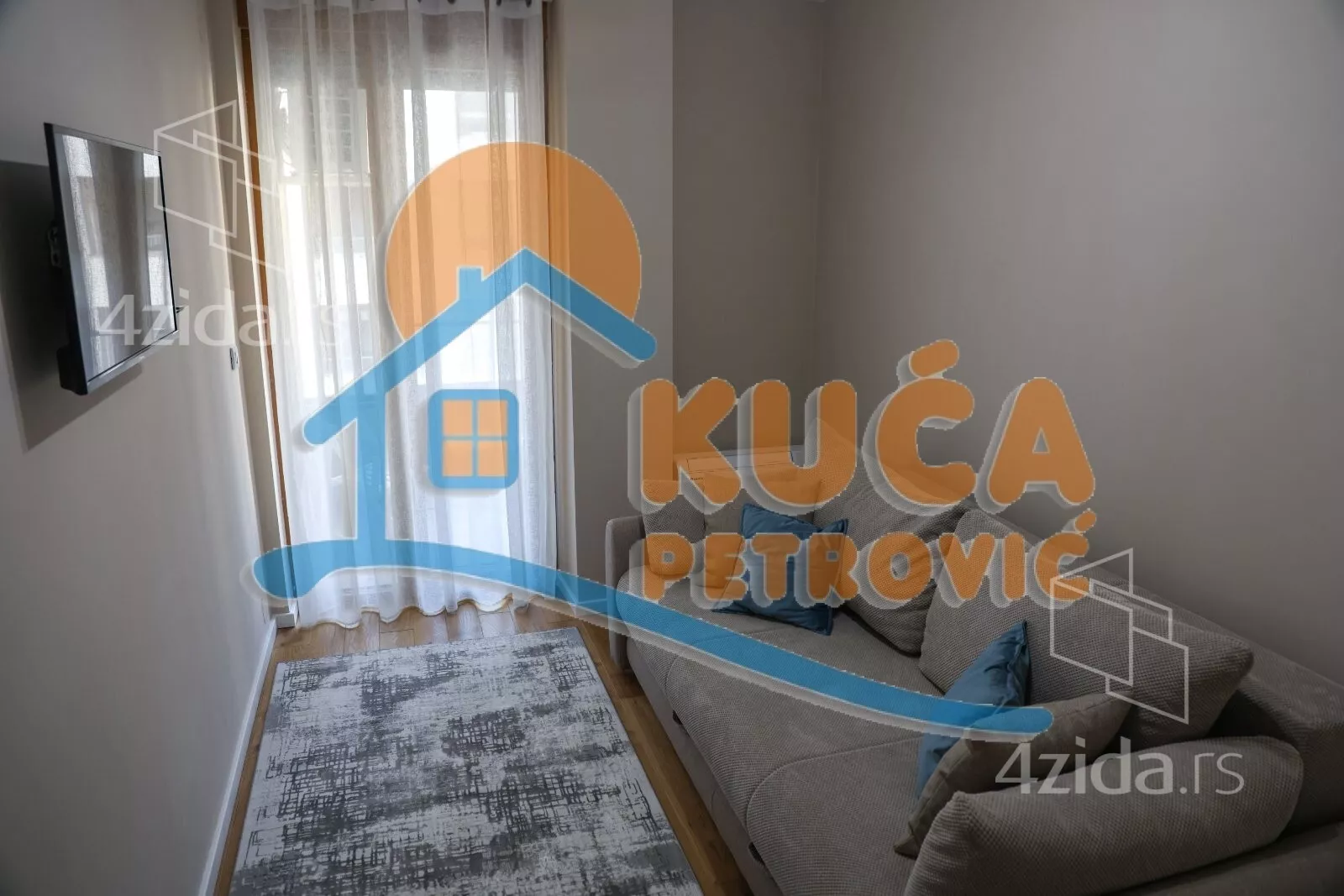 Jednoiposoban stan | 4zida