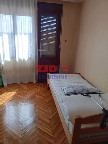 Prvomajska | 4zida.rs