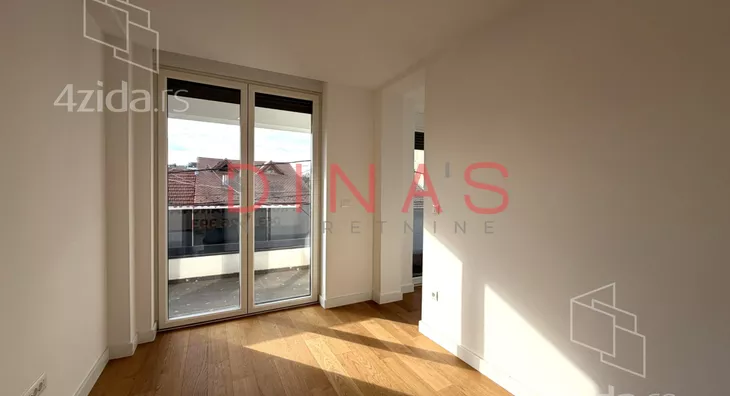 Petosoban stan | 4zida