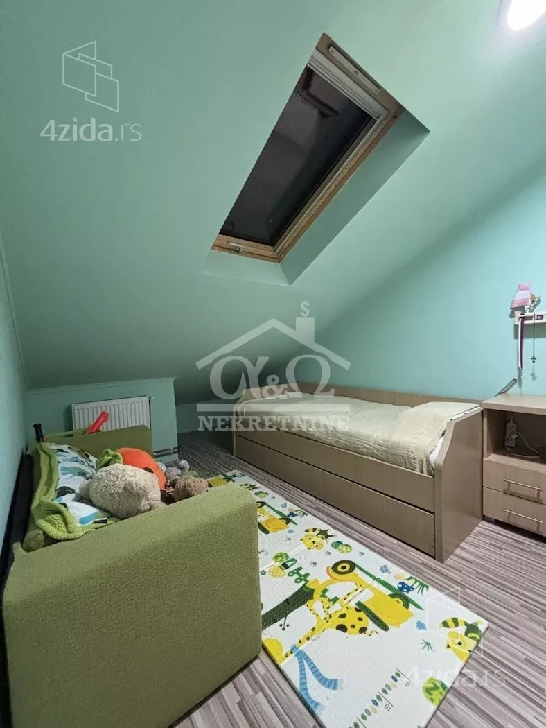 Četvoroiposoban stan | 4zida