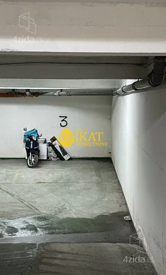 Garaža | 4zida