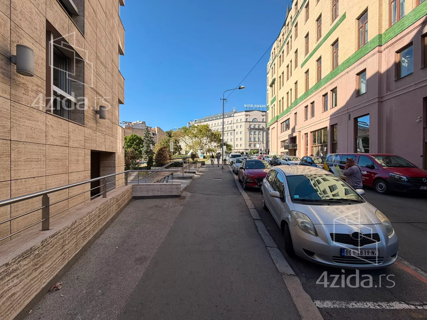 Sedmosoban stan | 4zida
