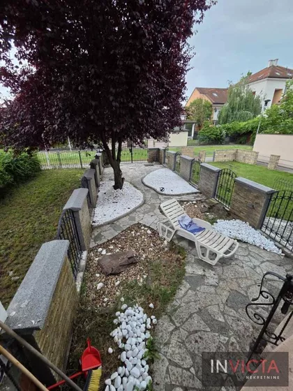 Lipov Gaj | 4zida.rs