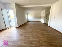 Sedmosoban stan | 4zida