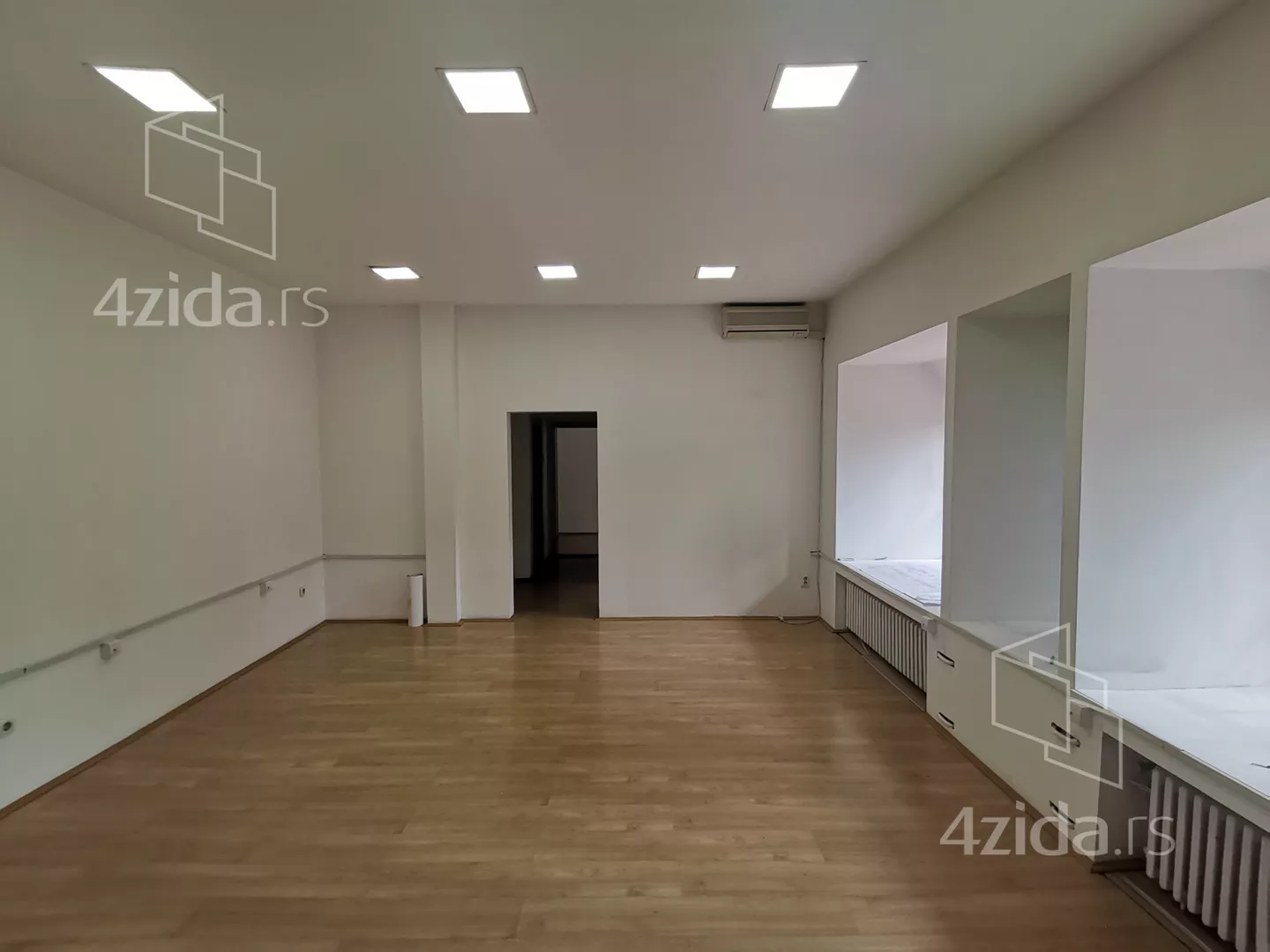 Lokal | 4zida