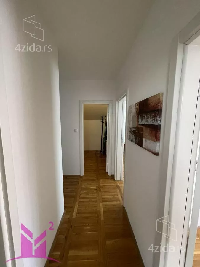 Petosoban stan | 4zida