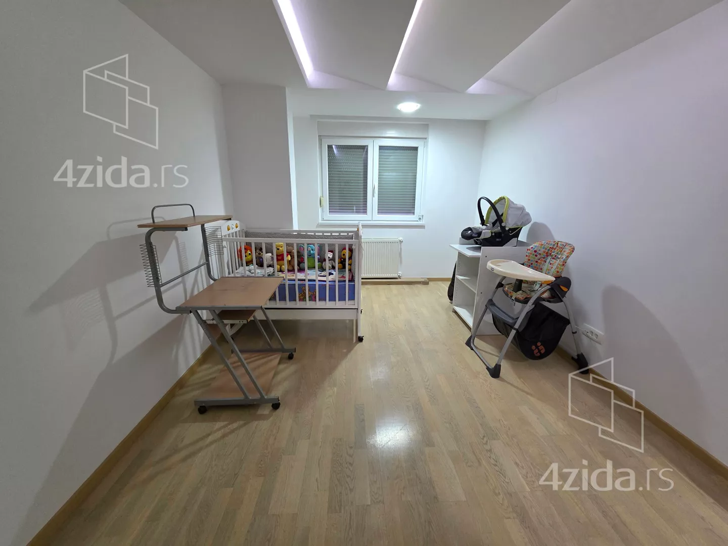 Četvoroiposoban stan | 4zida