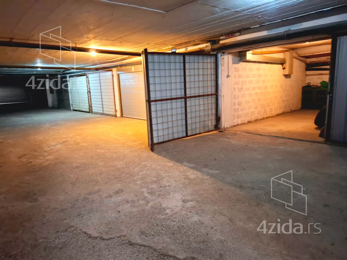 Garaža | 4zida