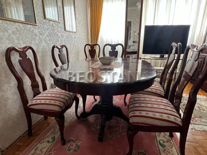 Pariske Komune | 4zida.rs