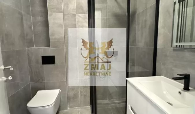 Šestosoban stan | 4zida