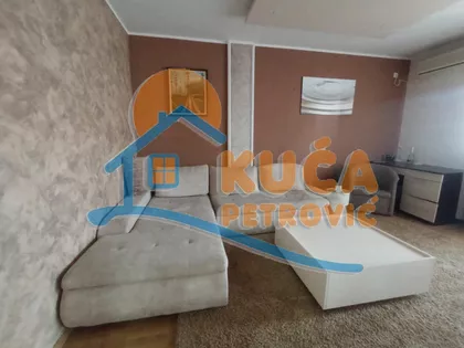 Trg učitelja Tase | 4zida.rs