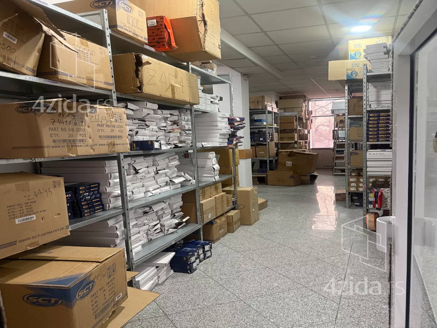 Poslovna zgrada | 4zida