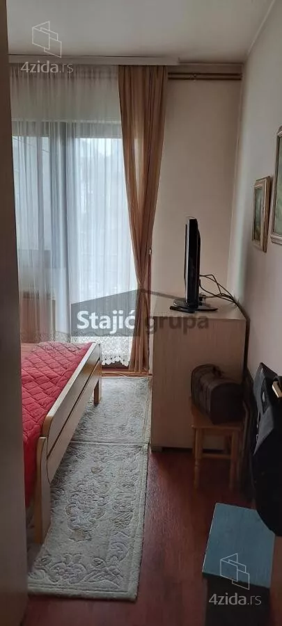 Petosoban stan | 4zida