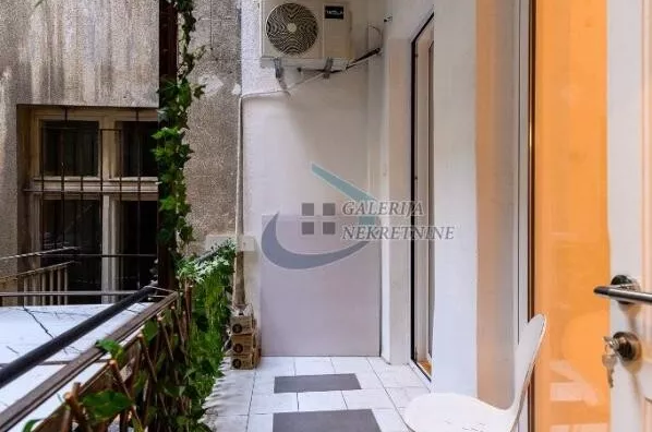 Četvoroiposoban stan | 4zida