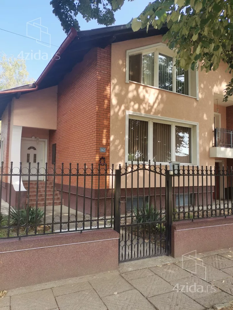 3-etažna kuća | 4zida