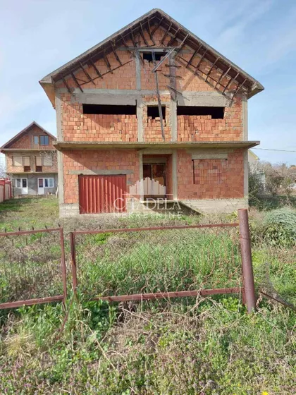 Lisović | 4zida.rs