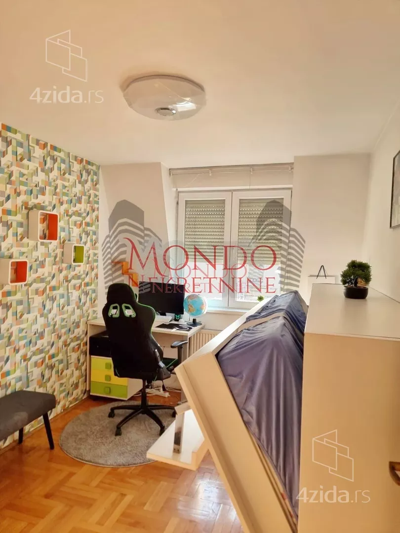 Troiposoban stan | 4zida