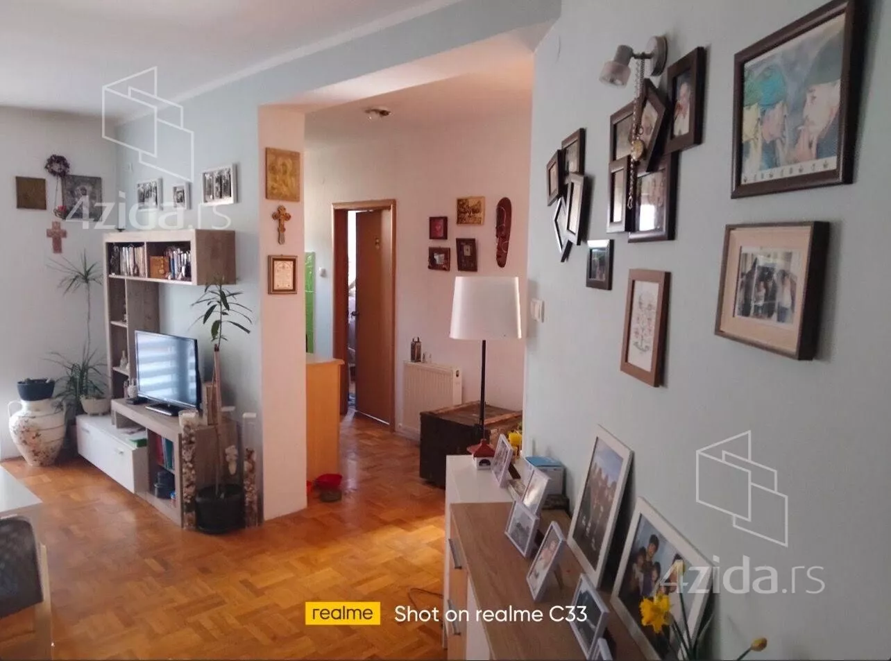 Četvoroiposoban stan | 4zida