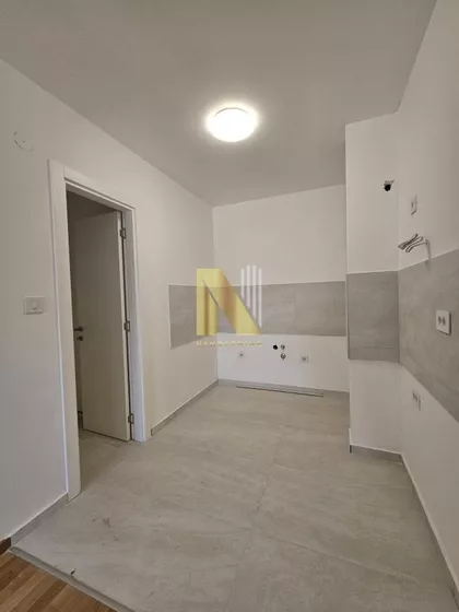 Bulevar Patrijarha Pavla (Somborski Bulevar) | 4zida.rs