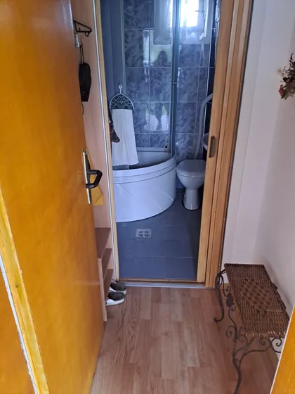 Okolne lokacije | 4zida.rs