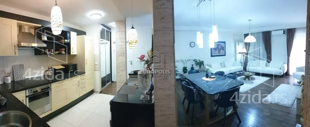 Četvoroiposoban stan | 4zida