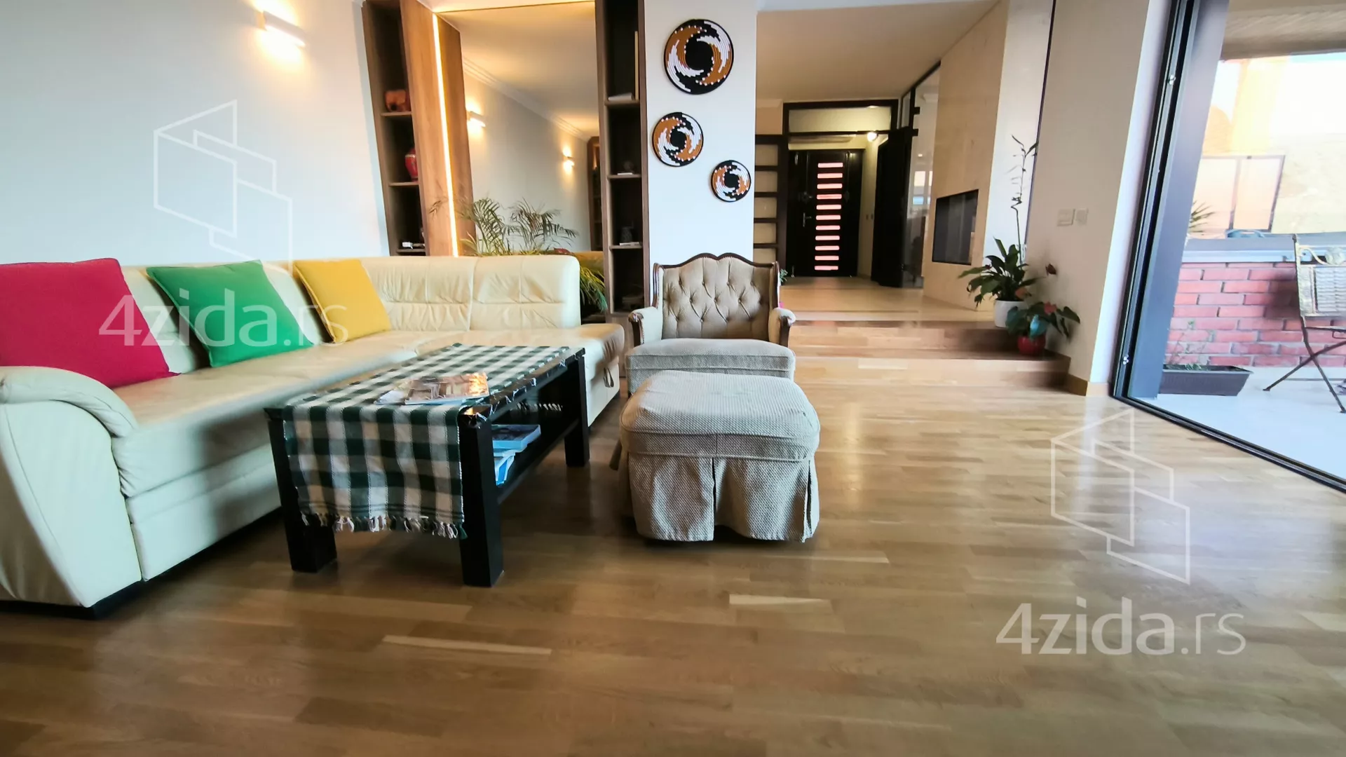 Petosoban stan | 4zida