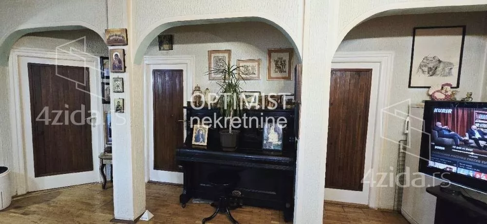 Troiposoban stan | 4zida