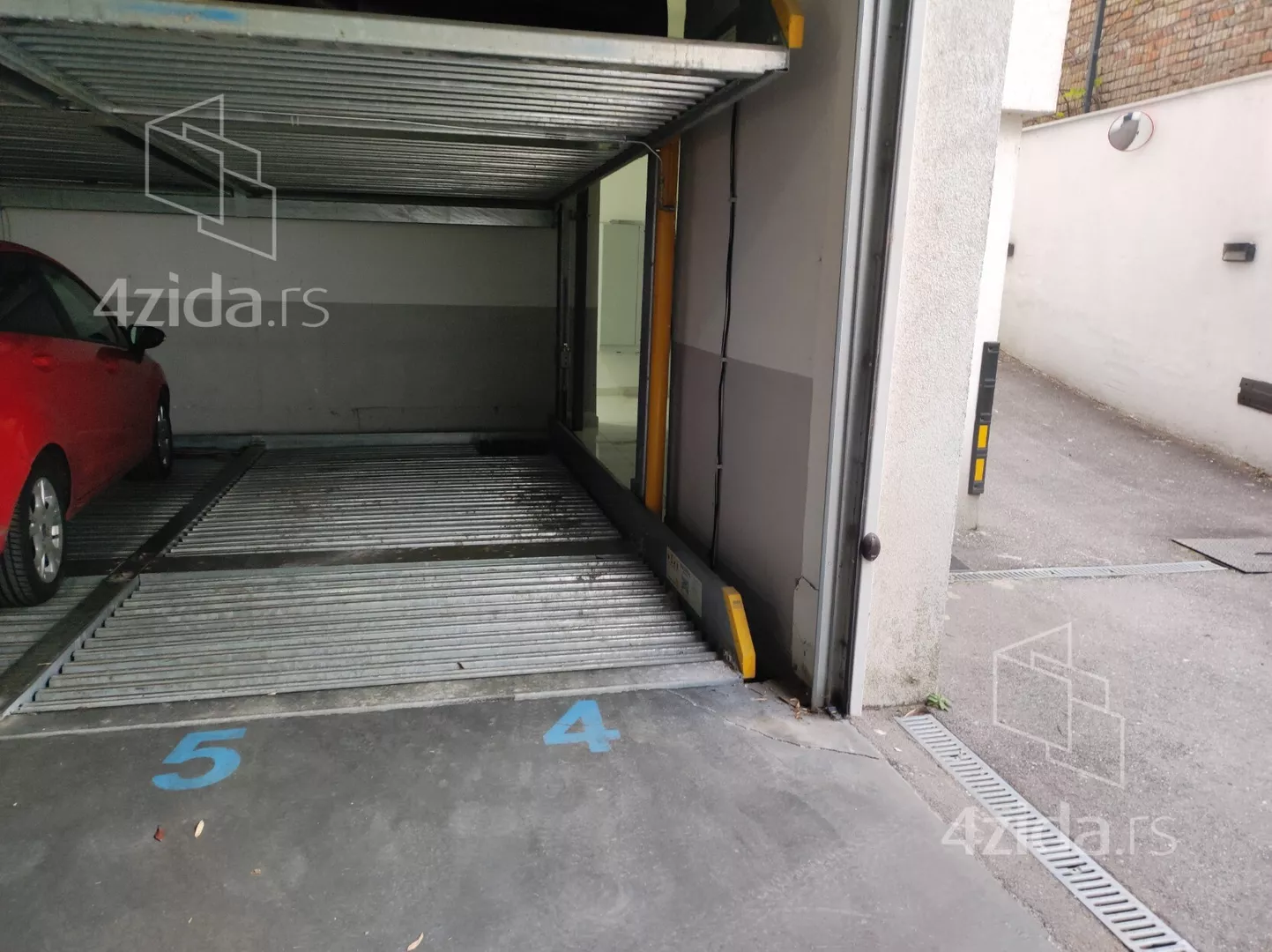 Garaža | 4zida