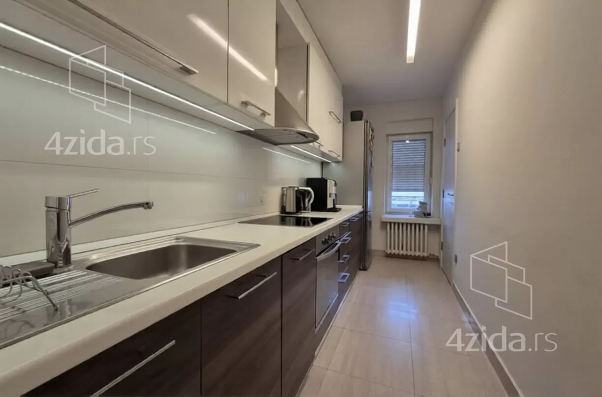 Petosoban stan | 4zida