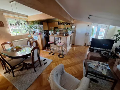 Mokroluška | 4zida.rs