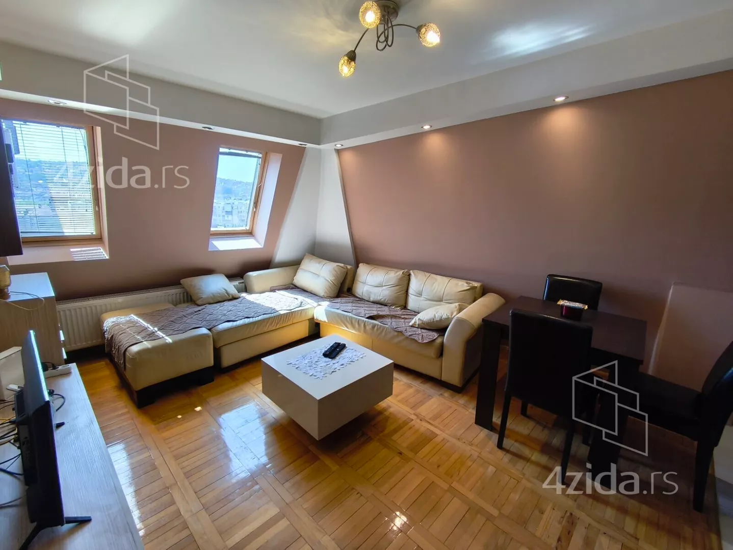 Dvoiposoban stan | 4zida