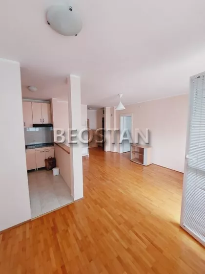 Miloja Zakica | 4zida.rs