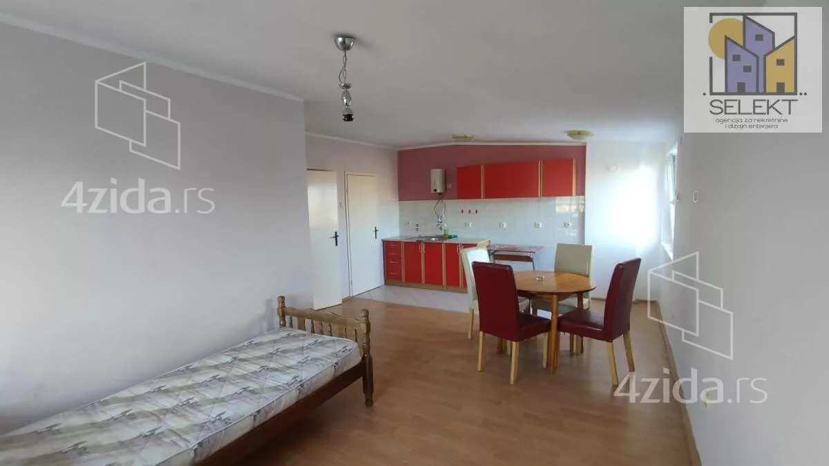 Troiposoban stan | 4zida