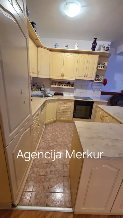 Gradske lokacije | 4zida.rs