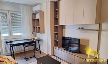 BULEVAR CARA LAZARA | 4zida.rs