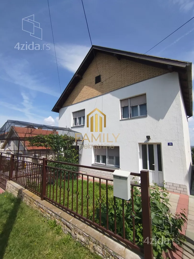 3-etažna kuća | 4zida