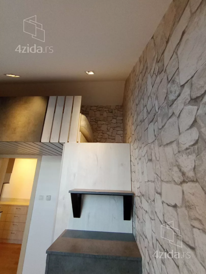 Četvoroiposoban stan | 4zida