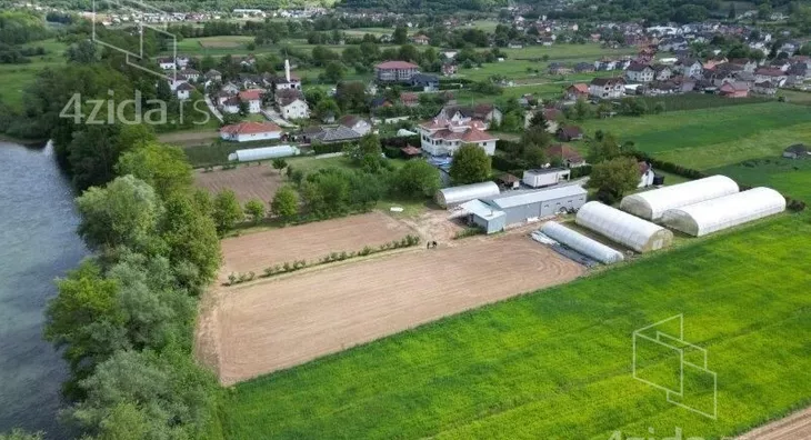Plac | 4zida