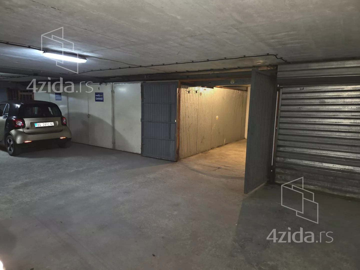 Garaža | 4zida