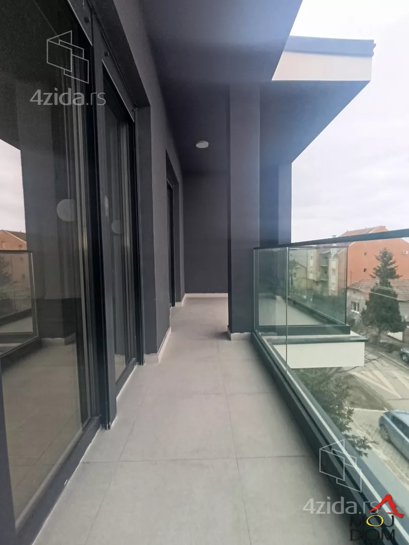 Troiposoban stan | 4zida