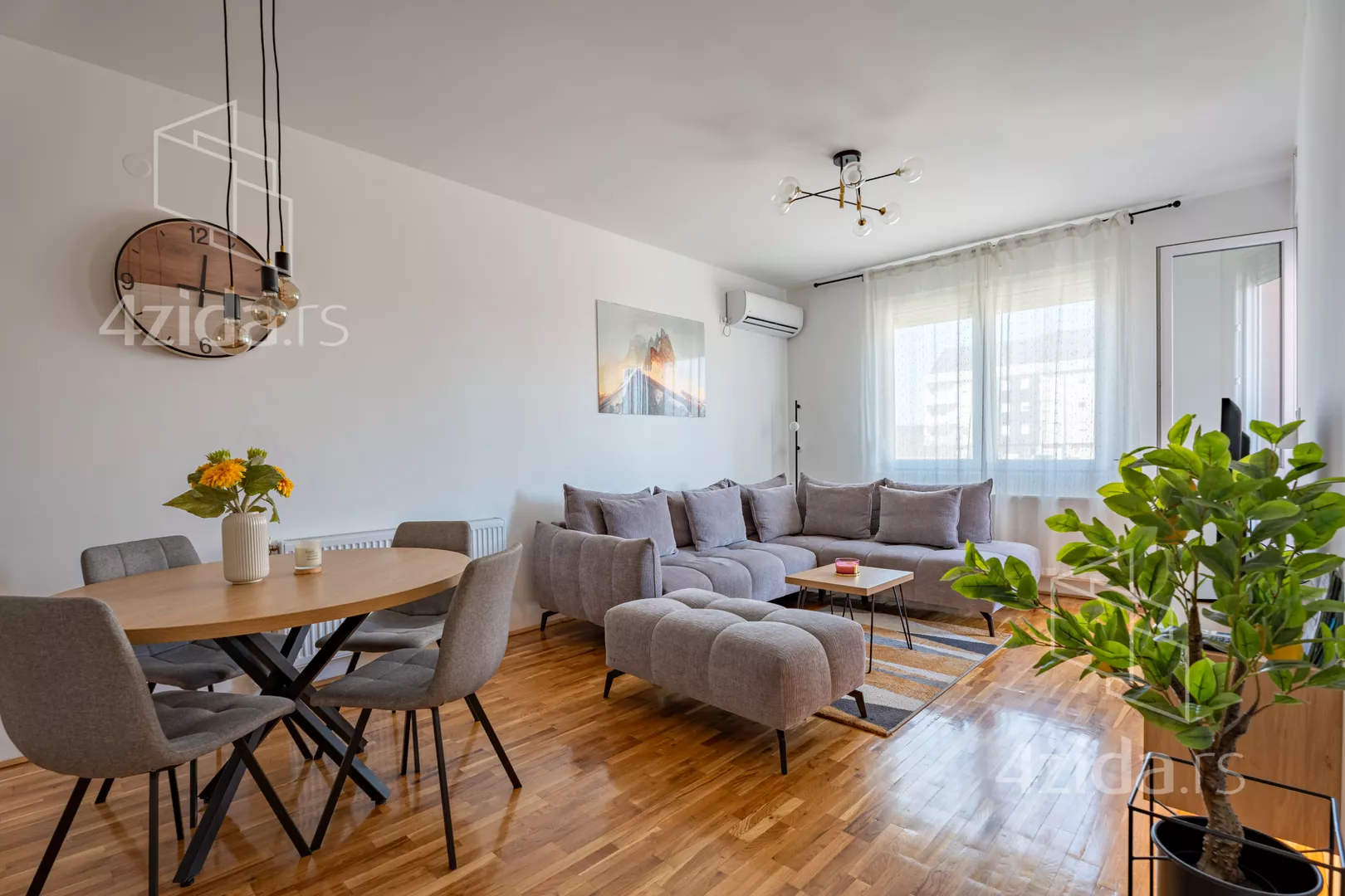 Trosoban stan | 4zida